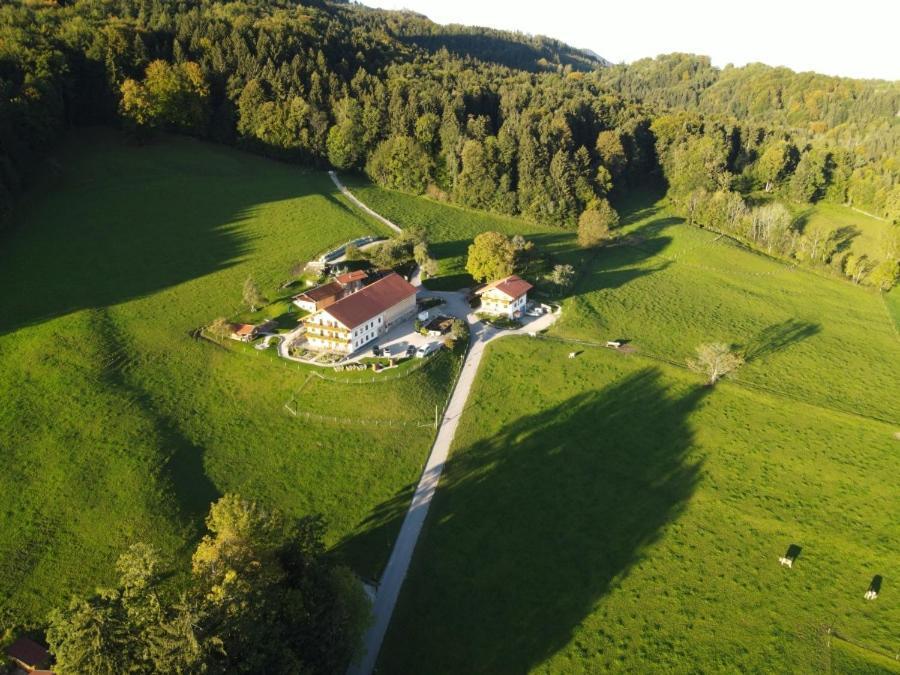 Villa Schleipfnerhof Urlaub Auf Dem Bauernhof Bernau am Chiemsee Exterior foto